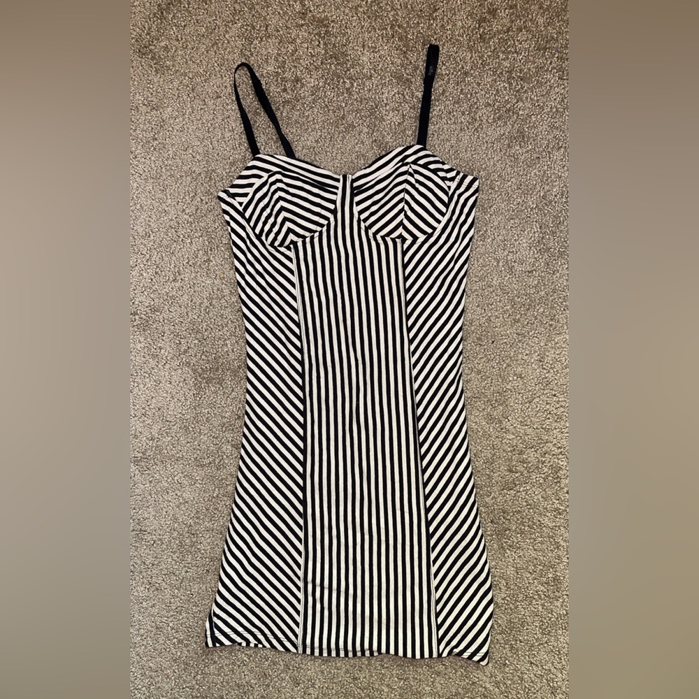 Black/White Dress